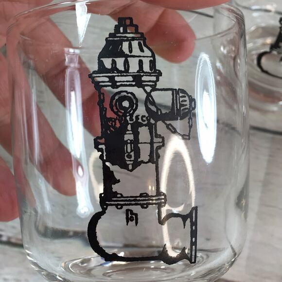 4 Heavy Bottom 10-ounce Low-Ball Glasses with Fire HYDRANT Images Firefighter - Picture 6 of 8